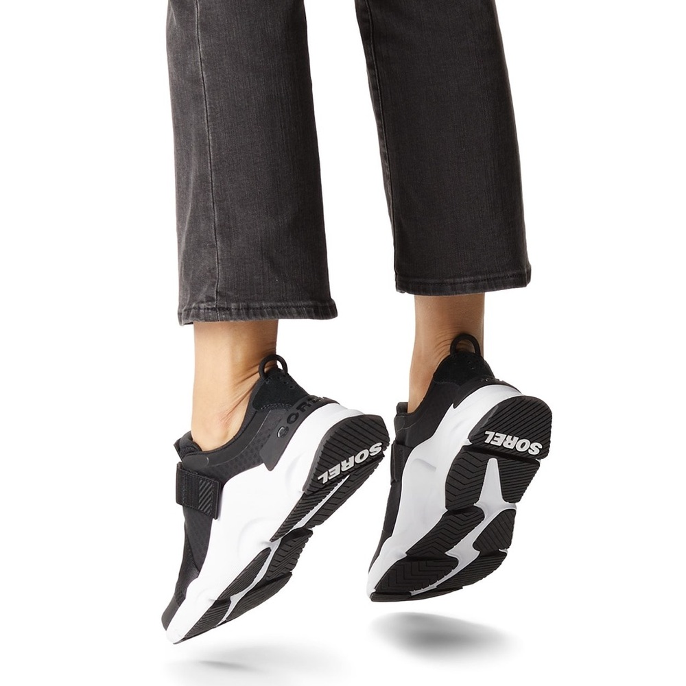 New Sorel Kinetic RNEGD Strap Black and White Sneaker size 8